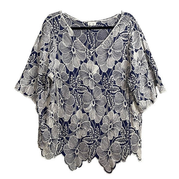 Kindred Tops - Kindred Anthro Top Size 2X Blue White Floral Embroidered Short Sleeve Boho Shirt